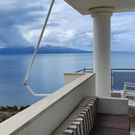 아파트 White Luxury