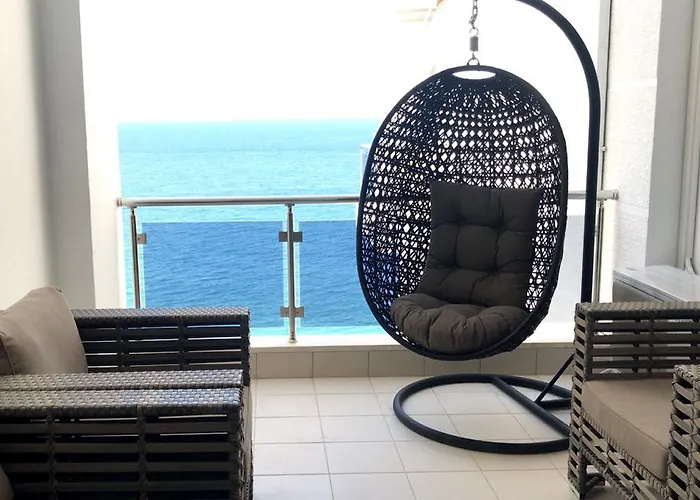 White Luxury * Sarandë
