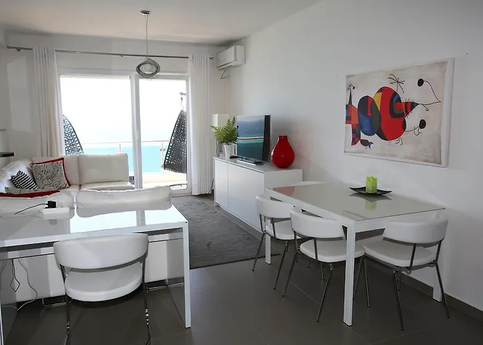 White Luxury Apartment