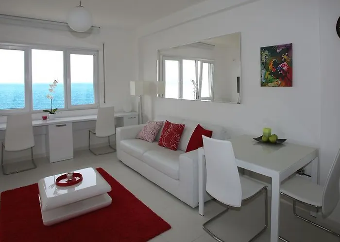 Apartment White Luxury Sarandë