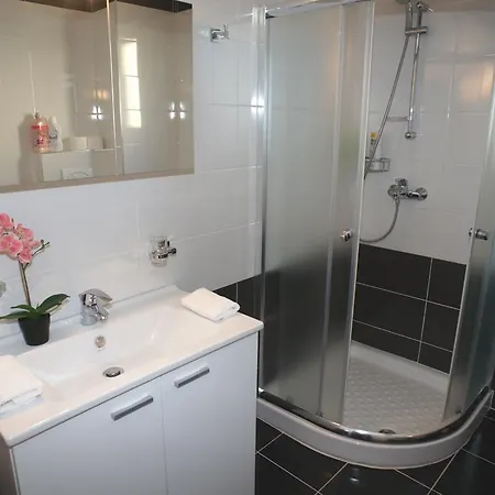 White Luxury Διαμέρισμα *