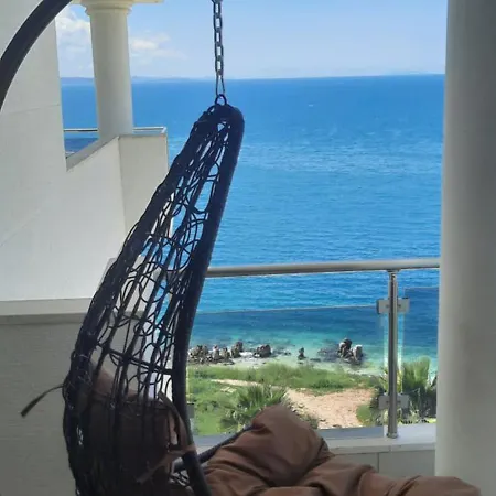 White Luxury Sarandë