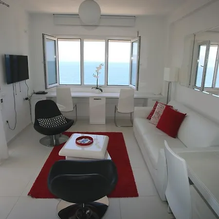 White Luxury Σαράντα