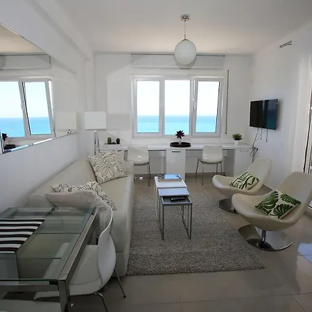 White Luxury * Sarandë