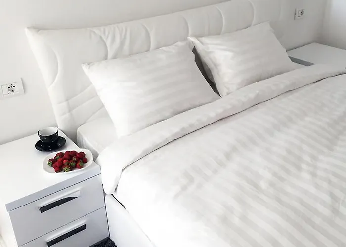 White Luxury Sarandë