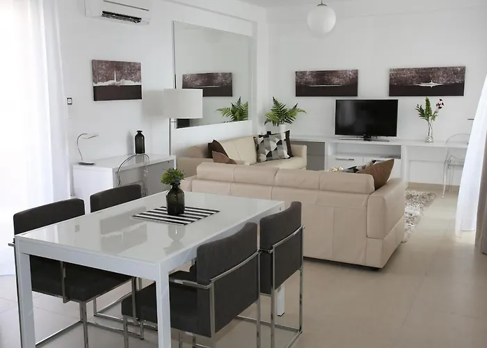 White Luxury Lejlighed *